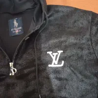 لباس پاییزی در حد نو|لباس|فومن, |دیوار