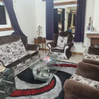 مبل راحتی مبلیران آینه و آباژور و دو عدد میز|مبلمان خانگی و میز عسلی|رویان, |دیوار