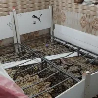 تخت چوبی