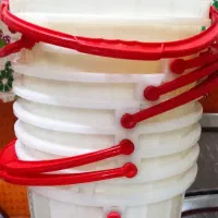 سطل پلاستیکی