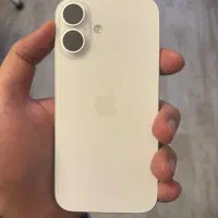 آیفون ۱۶ نرمال ۱۲۸ سفید باتری ۱۰۰ شرکتی ۹ بارشارژ