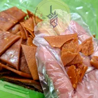 سوهان شیره انگور (چیپس سمنو)|خوردنی و آشامیدنی|قم, سراجه (۱۵ خرداد)|دیوار