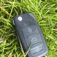 ریموت دزدگیر در پارک ملاصدرا شهر صدرا پیدا کردم