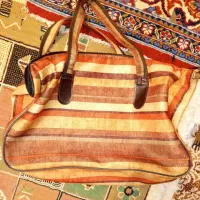 کیف بزرگ وسالم. مائو وکلاه شنا نو