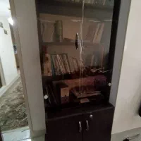 کمد کتاب و آینه دیواری