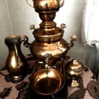 کتری قوری و وسایل اضافه با میز خاطرش همدان