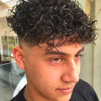 فر موی آقایان کودکان/ فر شش ماهه/فر دائم/آموزش|خدمات آرایشگری و زیبایی|اصفهان, عباسآباد|دیوار