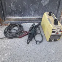 جوشکاری پوسیدگی در خورده کاری درو پنجره و قیره