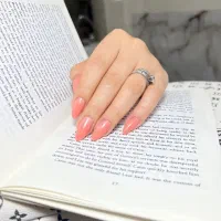 کاشت ناخن