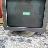 یه عدد مانیتور کامپیوتر سامسونگ صفحه تخت