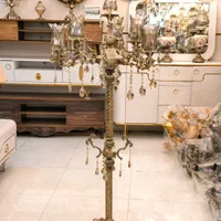 کنار سالنی آباژور ایستاده لوستری 7 لامپه (لوستر)|چراغ خواب و آباژور|تبریز, |دیوار