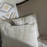 کوسن مبل کاملا سالم و تمیز بدون کوچکترین ایراد|رختخواب، بالش، پتو|تهران, تهرانسر شمالی|دیوار