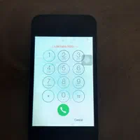 اپل iPhone 4 با حافظهٔ ۳۲ گیگابایت