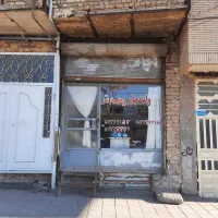 فروش مغازه در سرچشمه رو بروی سالن ورزشی