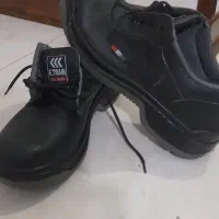 دوعدد کفش ایمنی نو ساقدار وبی ساق