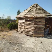 باغچه چهار دیواری هزار و پنجاه متر