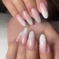 خدمات و آموزش کاشت ناخن