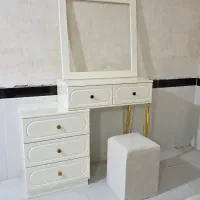 سرویس خواب سرخ|تخت و سرویس خواب|رشت, آزادگان|دیوار