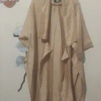 تعدادی لباس و مانتو در حد نو