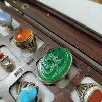 انگشتر و گردنبند و تسبیح های اصل