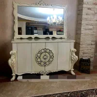 آیینه وکنسول