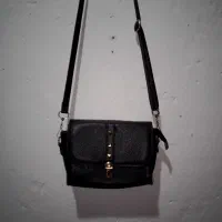 کیف زنانه.|کیف، کفش، کمربند|ساری, |دیوار