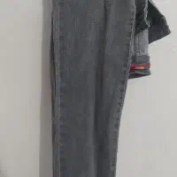 تعدادی شلوار دخترانه