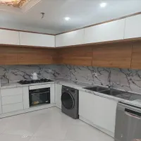 انجام بین کابینت و دیوار ماربل شیت