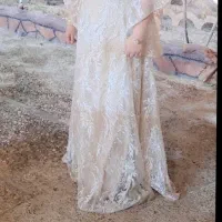 لباس مجلسی یک باار تن رفته