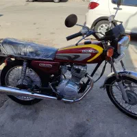 موتور سیکلت برند پیشرو