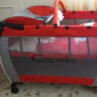 تخت کنار مادر