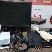 دوربین و مانیتور با لوازم درحد نو