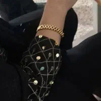 یک عدد دستبند