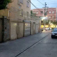 700-متری-با-پروانه-هنرستان