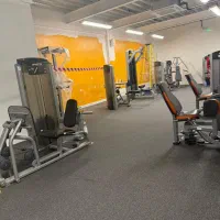 کاردر بوفه باشگاه بدنسازی آقایان و نظافت