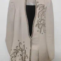 کت وشلوار و پیرهن و بارونی در حد نو