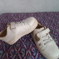 سه جفت کفش اسپرت ۵۰۰