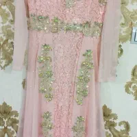 تعدادی لباس  کیف کفش هر کدوم ۱۰۰