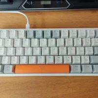 کیبورد redragon مدل akali بسیار نو زیر قیمت بازار