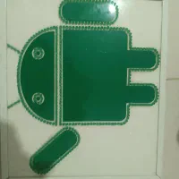 باسلام یک آرم اندرویدچراغ‌دار روشن می‌شود