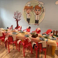 آشپز مهد کودک