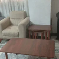 میز به همراه ۳تا عسلی کاملا نو