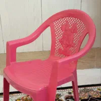 صندلی کودکانه