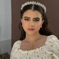 آرایشگری میکاپ و شینیون