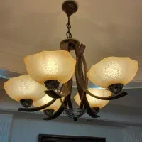 لوستر ۵ حبابی و آباژور ایستاده و رومیزی