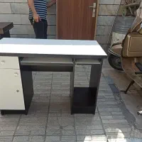 دو تا میز سفید ۱۱۰در۵۰ومیزقهوه ای ۷۵در۵۰|میز تحریر و کامپیوتر|تهران, تهرانسر غربی|دیوار