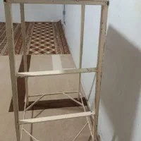 چهار پایه آهنی