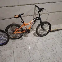 دوچرخ|دوچرخه، اسکیت، اسکوتر|الشتر, |دیوار