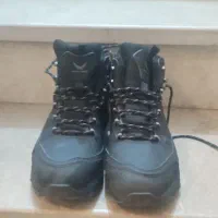کفش کوهنوردی کاملا نو و استفاده نشده|کوهنوردی و کمپینگ|مشهد, کوشش|دیوار