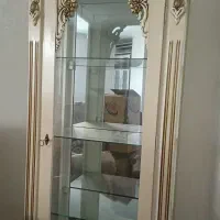 مبلمان و ویترین